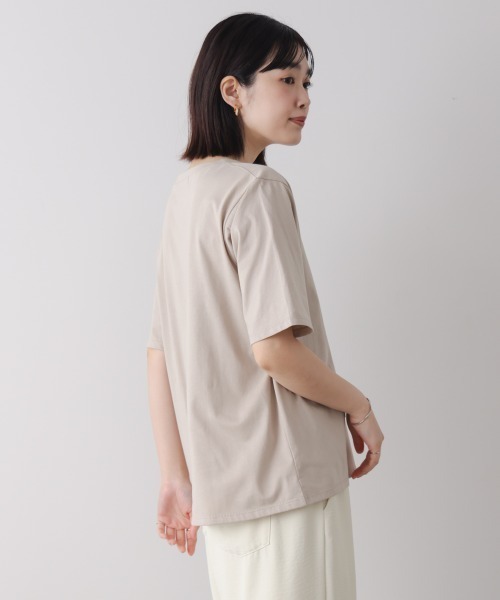Bou Jeloud(ブージュルード)の「フラワーロゴプリントTee(Tシャツ/カットソー・レディース・グレイッシュベージュ/オフホワイト/チャコールグレー・FREE)」の12枚目の写真