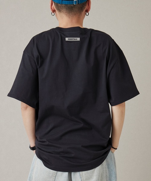 MONO KOTO DEPT.(モノコトデプト)の「SSY-ESSENTIALS 前ロゴ半袖Tシャツ(Tシャツ/カットソー・メンズ・ダークネイビー・XL)」の13枚目の写真