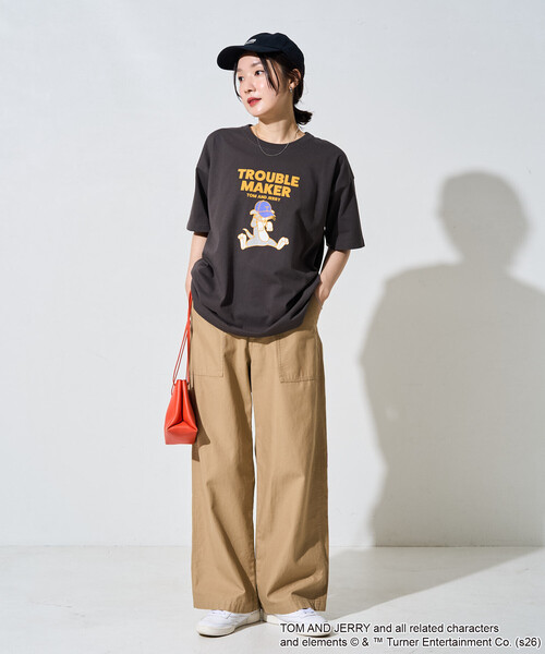 FREAK'S STORE（フリークスストア）の「限定展開　TOM AND JERRY/トムとジェリー フロッキー ロゴ 半袖 Tシャツ（Tシャツ/カットソー・レディース・ネイビー/ピンク/ブラウン/ブラック/ライトグレー/ナチュラル・ﾌﾘ-）」の16枚目の写真