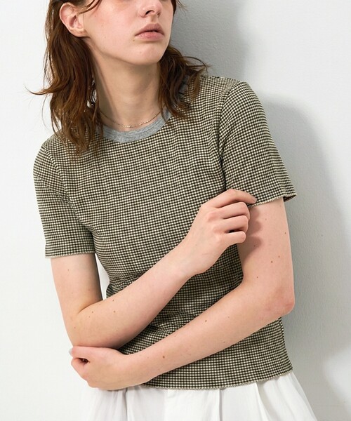NOMINE(ノミネ)の「楊柳シボ感 リンガーTシャツ / 半袖 リブ切替 クロップド丈(Tシャツ/カットソー・レディース・ネイビー/ホワイト/ブラック系その他/ブルー/ブラック系その他2・フリー)」の3枚目の写真