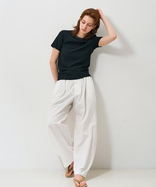 NOMINE(ノミネ)の「楊柳シボ感 リンガーTシャツ / 半袖 リブ切替 クロップド丈(Tシャツ/カットソー・レディース・ネイビー/ホワイト/ブラック系その他/ブルー/ブラック系その他2・フリー)」の6枚目の写真