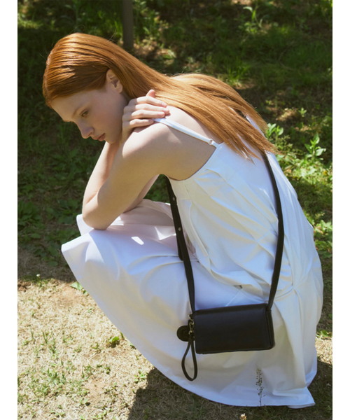 mur（ミュール）の「Tofu Bag(5color)（ショルダーバッグ・レディース・ブラック/アイボリー/ブラック×ブラック/ダークブラウン/バーガンディー・ONE）」の6枚目の写真