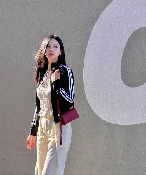 mur（ミュール）の「Tofu Bag(5color)（ショルダーバッグ・レディース・ブラック/アイボリー/ブラック×ブラック/ダークブラウン/バーガンディー・ONE）」の13枚目の写真
