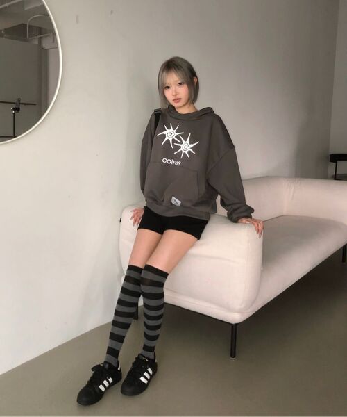 COIRIS(コイリス)の「モルディン ハイネックフードティ 男女共用 (2カラー)(パーカー・レディース・チャコールグレー・FREE)」の11枚目の写真