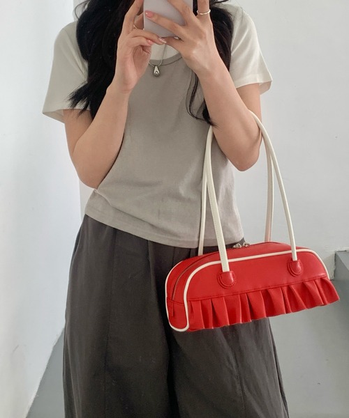 HALEY PESCA(ヘーリーペスカ)の「HALEY PESCA/パイピングデザインフリルショルダーバッグ(ハンドバッグ・レディース・ブラック/ブルー系2/ブルー系1/レッド・FREE)」の7枚目の写真