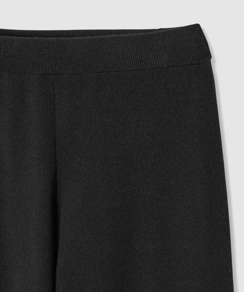 allureville(アルアバイル)の「ハーフミラノニットパンツ(その他パンツ・レディース・ブラック/オフホワイト・2)」の11枚目の写真