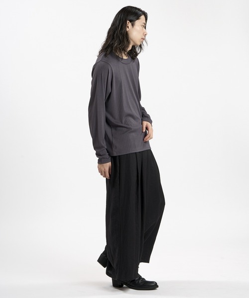 NO ID.(ノーアイディ)の「【NO ID.】Irregular Neck Pullover / イレギュラーネックPO(Tシャツ/カットソー・メンズ・ホワイト/ブラック/グレー・1/2)」の11枚目の写真