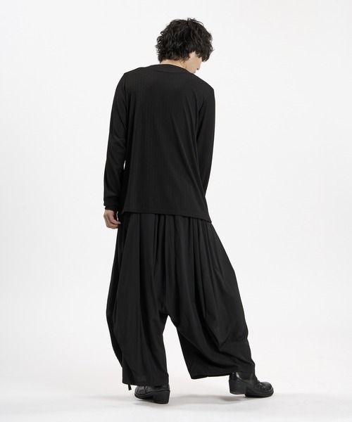 NO ID.(ノーアイディ)の「【NO ID.】Irregular Neck Pullover / イレギュラーネックPO(Tシャツ/カットソー・メンズ・ホワイト/ブラック/グレー・1/2)」の20枚目の写真