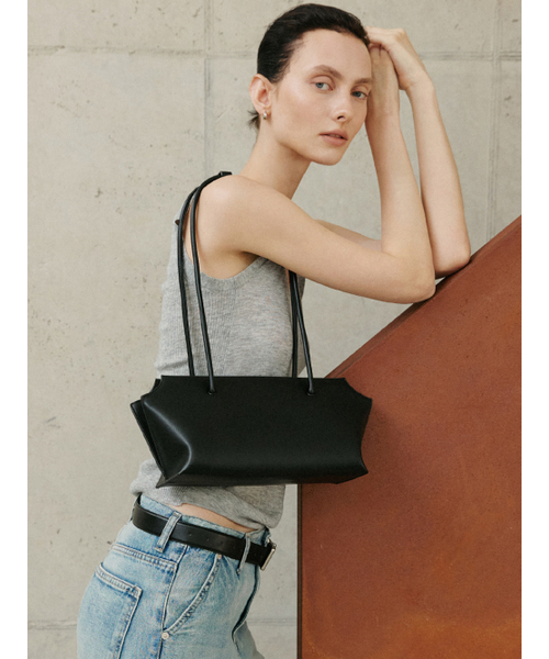 MOREMORR（モアモル）の「RIVA BAG _ ブラックショルダーバッグトートバッグ（ショルダーバッグ・レディース・ブラック・FREE）」の14枚目の写真