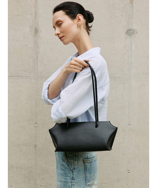 MOREMORR（モアモル）の「RIVA BAG _ ブラックショルダーバッグトートバッグ（ショルダーバッグ・レディース・ブラック・FREE）」の16枚目の写真