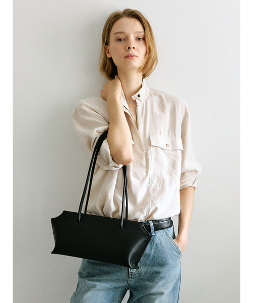 MOREMORR（モアモル）の「RIVA BAG _ ブラックショルダーバッグトートバッグ（ショルダーバッグ・レディース・ブラック・FREE）」の3枚目の写真