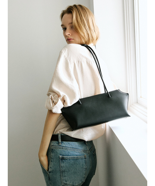 MOREMORR（モアモル）の「RIVA BAG _ ブラックショルダーバッグトートバッグ（ショルダーバッグ・レディース・ブラック・FREE）」の6枚目の写真
