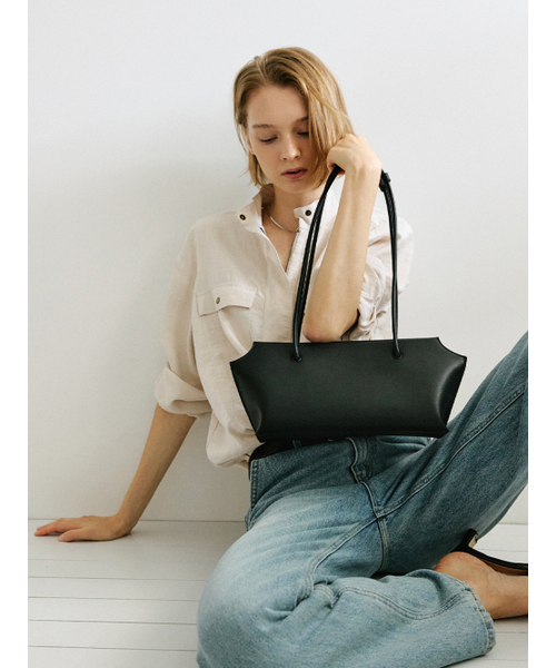 MOREMORR（モアモル）の「RIVA BAG _ ブラックショルダーバッグトートバッグ（ショルダーバッグ・レディース・ブラック・FREE）」の10枚目の写真