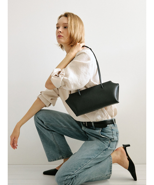 MOREMORR（モアモル）の「RIVA BAG _ ブラックショルダーバッグトートバッグ（ショルダーバッグ・レディース・ブラック・FREE）」の11枚目の写真