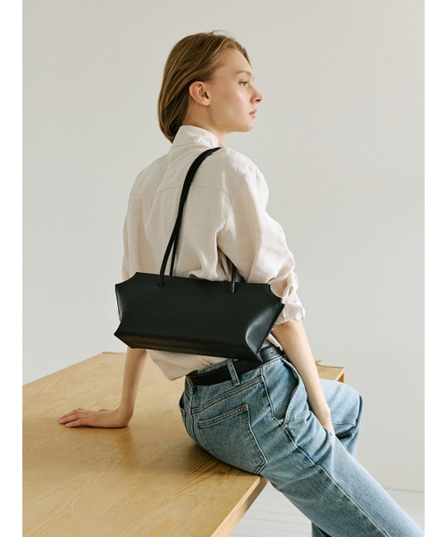 MOREMORR（モアモル）の「RIVA BAG _ ブラックショルダーバッグトートバッグ（ショルダーバッグ・レディース・ブラック・FREE）」の12枚目の写真