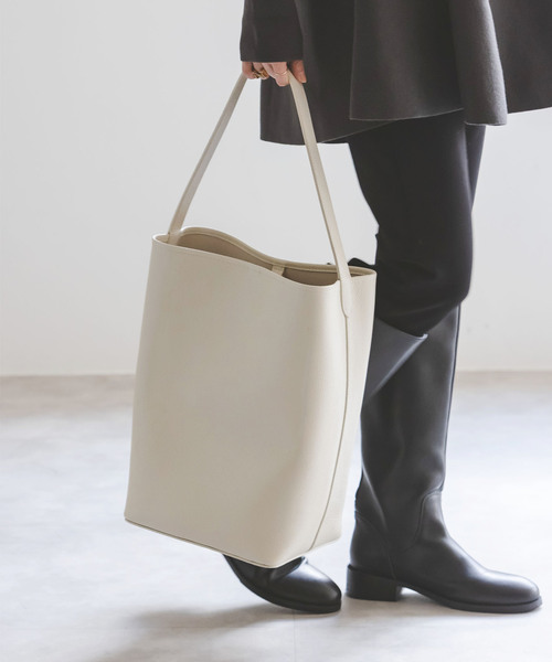 INNUE(イヌエ)の「《追加3》INNUE/イヌエ レザートートBAG(トートバッグ・レディース・チャコールグレー/ブラック/アイボリー・FREE)」の5枚目の写真