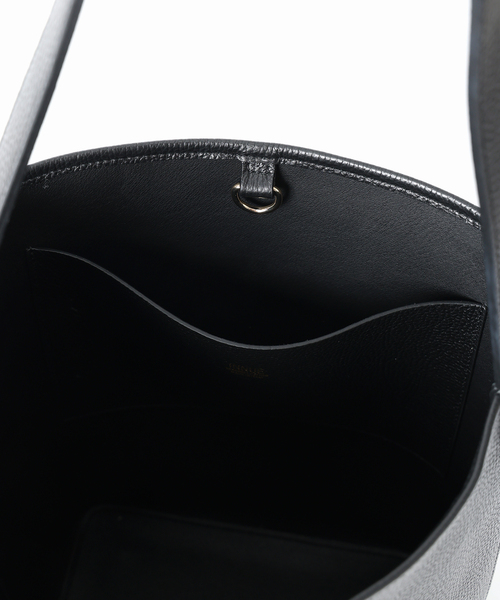 INNUE(イヌエ)の「《追加3》INNUE/イヌエ レザートートBAG(トートバッグ・レディース・チャコールグレー/ブラック/アイボリー・FREE)」の14枚目の写真