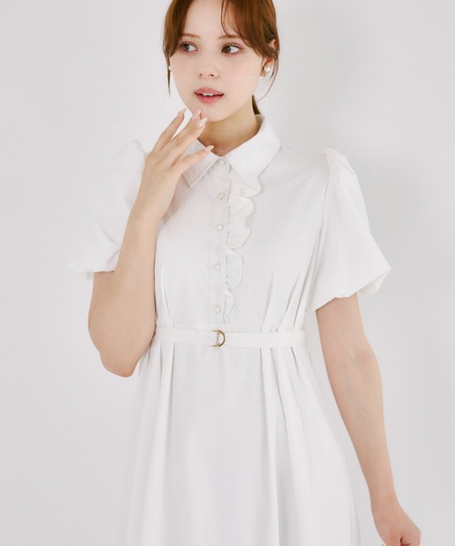 tocco closet(トッコ クローゼット)の「【ZOZO限定】ベルト付きドットジャガードアシンメトリーフリル装飾シャツワンピース(ワンピース・レディース・オフホワイト/ペールイエロー・M)」の7枚目の写真