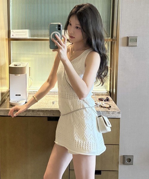 FAVORITO（ファヴォリート）の「ノースリーブニットトップス（ニット/セーター・レディース・ホワイト/イエロー・F）」の18枚目の写真