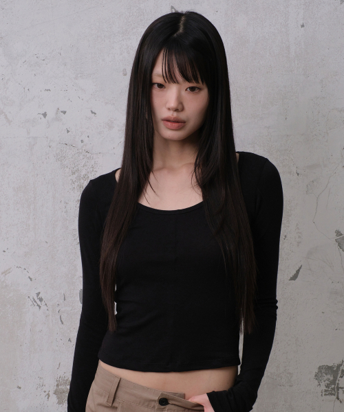 DIVEIN WOMEN(ダイブイン ウーマン)の「U-NECK LONG SLEEVE (BLACK)(Tシャツ/カットソー・レディース・その他・1/2)」の1枚目の写真