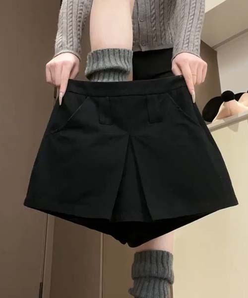 gossip！ロサンゼルス（ゴシップロサンゼルス）の「ハイウエストタックスカートパンツ レディース ショート丈 インナーパンツ付き カジュアル カーゴ風 ミニスカパン（その他パンツ・レディース・ベージュ/ブラック・M/L/S）」の15枚目の写真