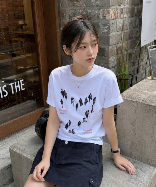 ESCAPEFROM(エスケープフロム)の「ラッシュオブタイムプリントオーバーサイズ半袖Tシャツホワイト(Tシャツ/カットソー・レディース・その他・LARGE/SMALL/MEDIUM)」の2枚目の写真