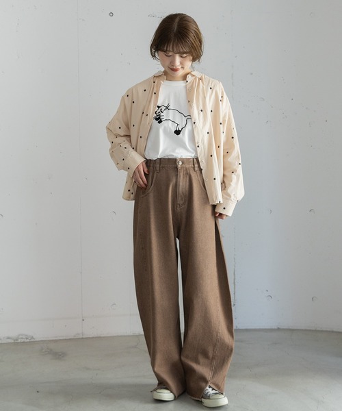 POU DOU DOU(プードゥドゥ)の「フロッキーねこプリントドルマントップス(Tシャツ/カットソー・レディース・ブラウン/オフホワイト/ブラック・3)」の4枚目の写真