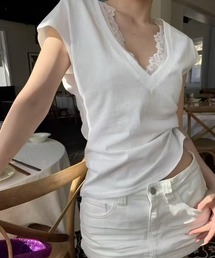 レースVネックTシャツ