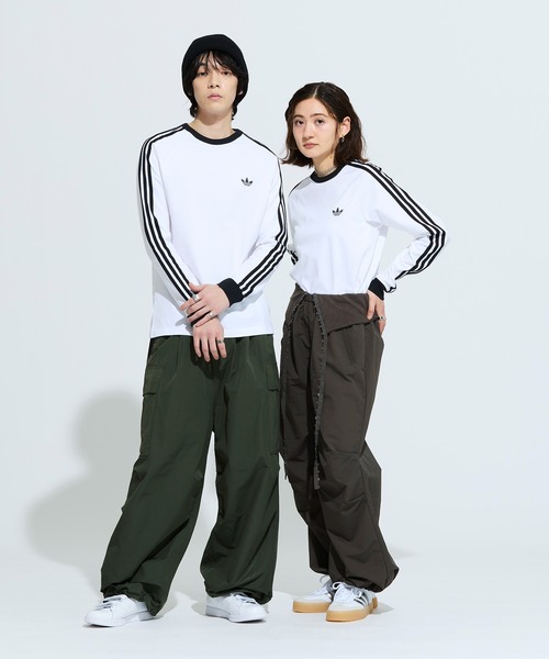 adidas（アディダス）の「スリーストライプス ロングスリーブ Tシャツ / ロンT / アディダスオリジナルス adidas Originals（Tシャツ/カットソー・メンズ・ホワイト・LARGE/MEDIUM/SMALL/X-LARGE/X-SMALL/XX-LARGE/XX-SMALL/3XL）」の2枚目の写真