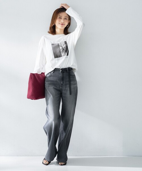 UNTITLED(アンタイトル)の「【ロゴ・プリント】フォトグラフィックロンT(Tシャツ/カットソー・レディース・ホワイト系3/チャコール・44/04/02/00/50/48)」の6枚目の写真