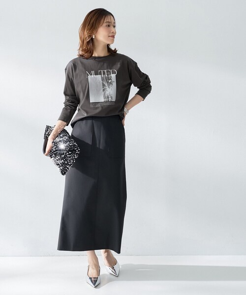 UNTITLED(アンタイトル)の「【ロゴ・プリント】フォトグラフィックロンT(Tシャツ/カットソー・レディース・ホワイト系3/チャコール・44/04/02/00/50/48)」の10枚目の写真