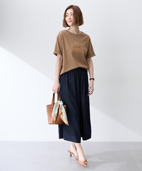 Petit Honfleur（プチオンフルール）の「ロゴプリントTシャツ【接触冷感・UVカット・オーガニックコットンブレンド】（Tシャツ/カットソー・レディース・オレンジ/モカ/ネイビー・M/L）」の10枚目の写真