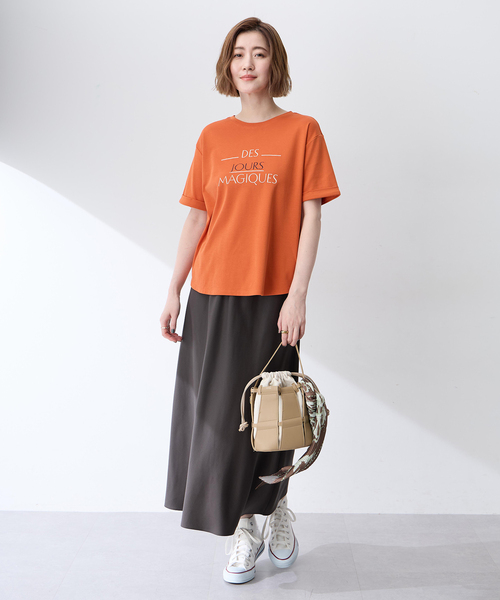 Petit Honfleur（プチオンフルール）の「ロゴプリントTシャツ【接触冷感・UVカット・オーガニックコットンブレンド】（Tシャツ/カットソー・レディース・オレンジ/モカ/ネイビー・M/L）」の16枚目の写真