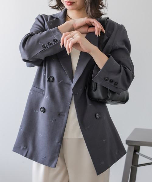 Bab(バブ)の「フラワー刺繍ダブルテーラードジャケット(テーラードジャケット・レディース・グレー/ベージュ/ブラウン・M)」の11枚目の写真
