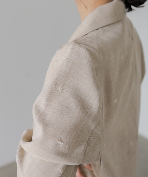 Bab(バブ)の「フラワー刺繍ダブルテーラードジャケット(テーラードジャケット・レディース・グレー/ベージュ/ブラウン・M)」の4枚目の写真