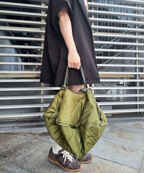 Scrap Book（スクラップブック）の「【POMTATA】LINER ENVAN TOTE S（トートバッグ・レディース・ブラック/グリーン・FREE）」の3枚目の写真