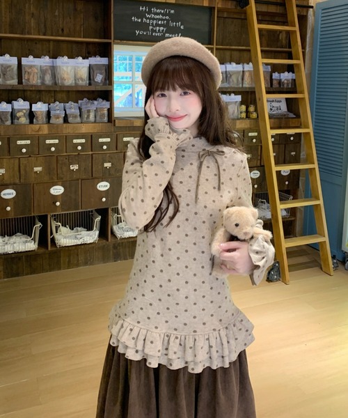 Teem Store(チームストア)の「ドット柄ネックリボン 裾フリルペプラムカットソー(Tシャツ/カットソー・レディース・アイボリー・M)」の12枚目の写真