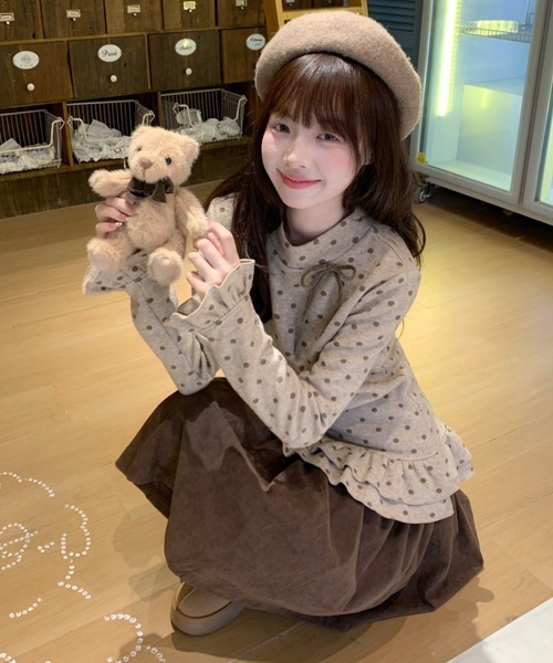 Teem Store(チームストア)の「ドット柄ネックリボン 裾フリルペプラムカットソー(Tシャツ/カットソー・レディース・アイボリー・M)」の6枚目の写真