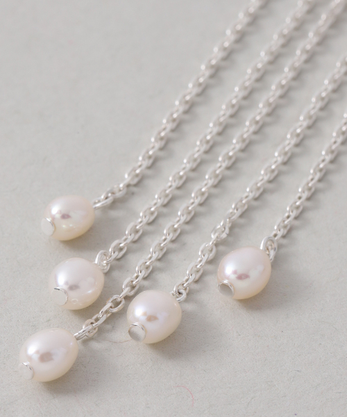 Lilas(リラ)の「【SAMH by LILAS】フリンジパールピアス SV(両耳)(ピアス(両耳用)・レディース・シルバー・FREE)」の7枚目の写真