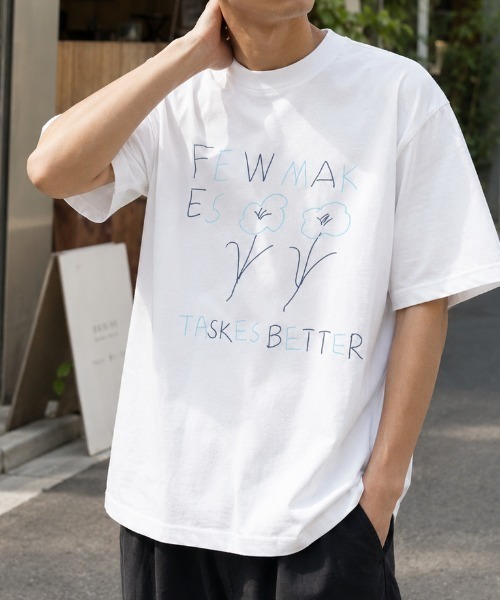 FreeZone(フリーゾーン)の「手描き風フラワー&ロゴプリントオーバーサイズTシャツ(Tシャツ/カットソー・メンズ・ホワイト/グレー・F)」の6枚目の写真