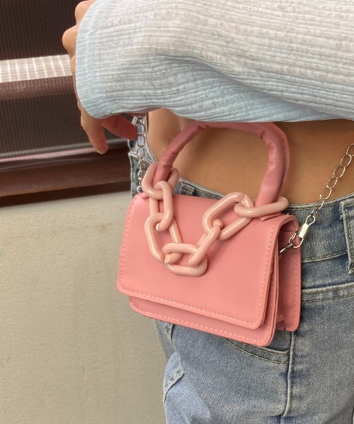 tolene(トレネ)の「ミニミニショルダーバッグ チェーンチャーム 合成皮革 ミニショルダーバッグ(ショルダーバッグ・レディース・ホワイト/ブルー/ピンク・FREE)」の6枚目の写真