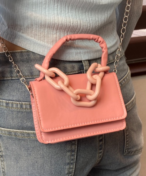 tolene(トレネ)の「ミニミニショルダーバッグ チェーンチャーム 合成皮革 ミニショルダーバッグ(ショルダーバッグ・レディース・ホワイト/ブルー/ピンク・FREE)」の9枚目の写真