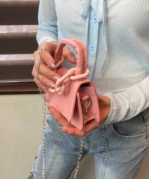 tolene(トレネ)の「ミニミニショルダーバッグ チェーンチャーム 合成皮革 ミニショルダーバッグ(ショルダーバッグ・レディース・ホワイト/ブルー/ピンク・FREE)」の12枚目の写真