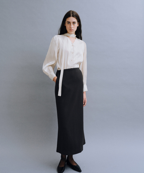 MOHAN(モハン)の「TVF CRINKLE SEMI H-LINE SKIRT_2COLORS(スカート・レディース・ブラック/ライトグレー・LARGE/MEDIUM/SMALL)」の3枚目の写真