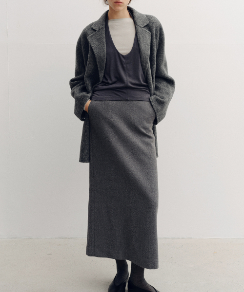 MOHAN(モハン)の「TVF CRINKLE SEMI H-LINE SKIRT_2COLORS(スカート・レディース・ブラック/ライトグレー・LARGE/MEDIUM/SMALL)」の6枚目の写真