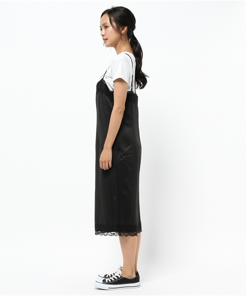 MOUSSY(マウジー)の「LACE LONG OPF(ワンピース・レディース・ネイビー/ブラック・1/2)」の4枚目の写真