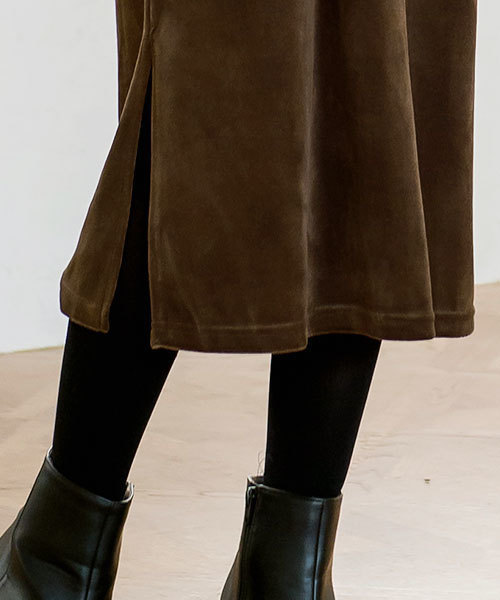 Pierrot(ピエロ)の「ベロアキャミワンピース(ワンピース・レディース・ブラウン/ネイビー/ブラック・M/L)」の13枚目の写真