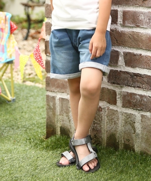 GLOBAL WORK(グローバルワーク)の「【キッズ】カットデニムショーツ/743180(デニムパンツ・キッズ・ライトブルー/ブルー・MEDIUM/LARGE/SMALL/X-LARGE/XX-LARGE)」の1枚目の写真