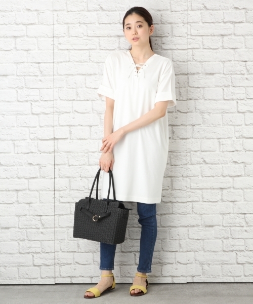 LEPSIM（レプシィム）の「2WAYレースアップワンピース 748201（ワンピース・レディース・オフホワイト/ブラック/カーキ・LARGE/MEDIUM）」の4枚目の写真