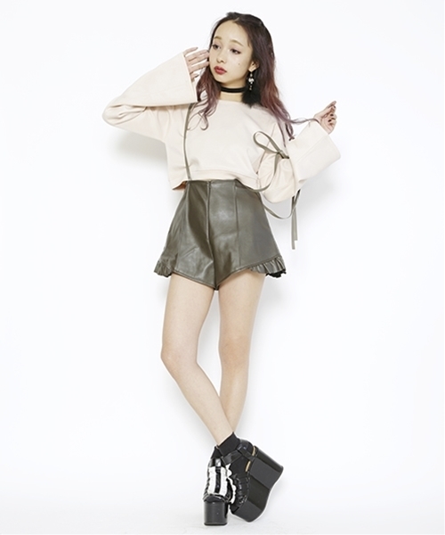 FICTION TOKYO（フィクショントーキョー）の「rp1264-Fake leather short pants パンツ（その他パンツ・レディース・ブラック/カーキ/ワインレッド・FREE）」の7枚目の写真